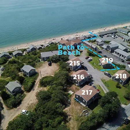 12217 - Beautiful Views Of Cape Cod Bay Access To Private Beach Easy Access To P-Town